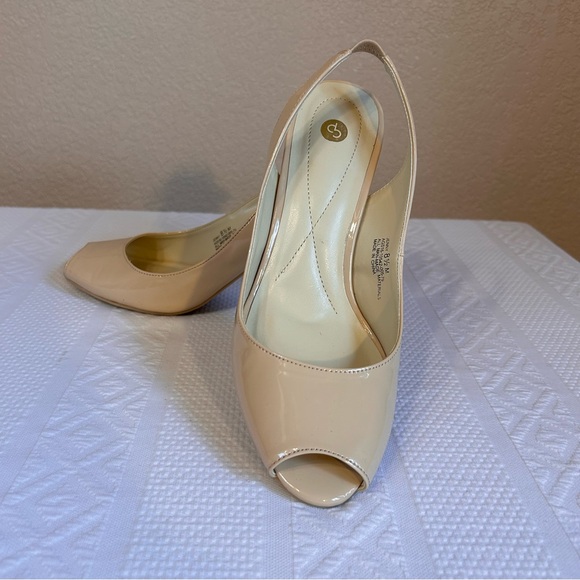 Dress Barn Shoes - Dress Barn Jenny Cream Peep-Toe Slingback Heels‎ Size 8.5 M